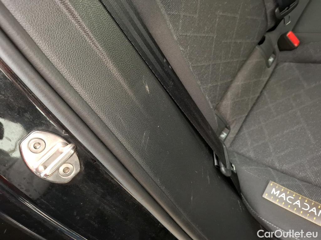  Volkswagen  Golf  VOLKSWAGEN / 2020 / 5P / Berline 2.0 TDI SCR 115 DSG LIFE BUSINESS #43