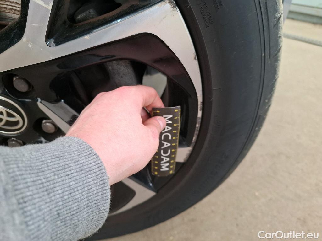  Toyota  C-HR TOYOTA  / 2016 / 5P / SUV 2.0 HYBRIDE 184 COLLECTION #46