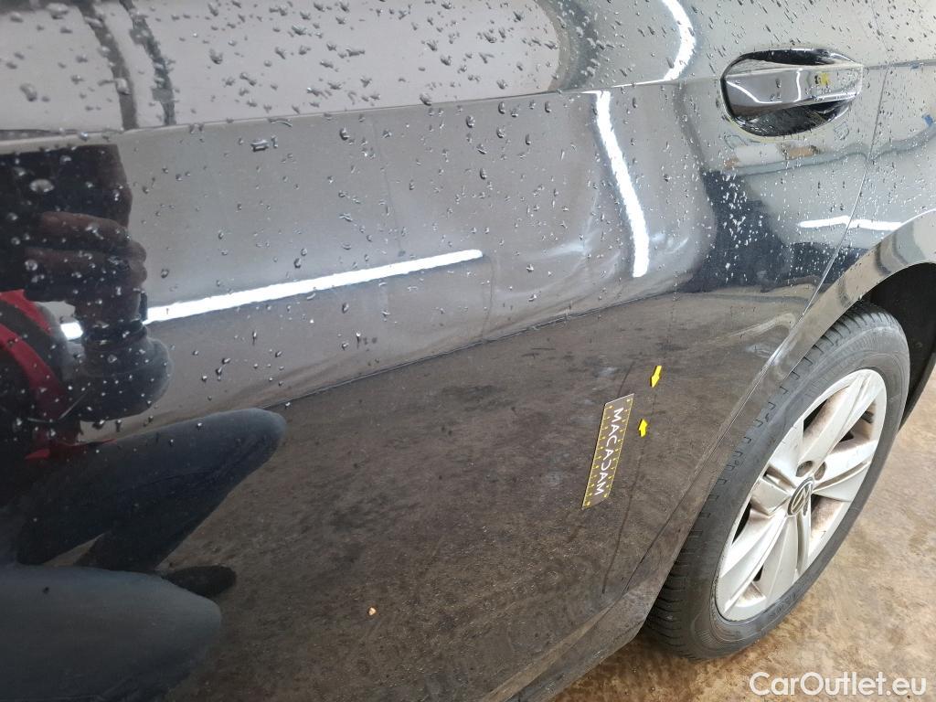  Volkswagen  Golf  VOLKSWAGEN / 2020 / 5P / Berline 2.0 TDI SCR 115 DSG LIFE BUSINESS #52