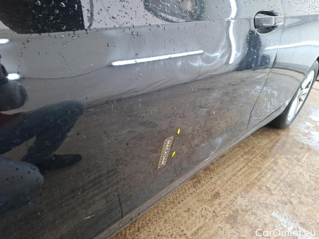  Volkswagen  Golf  VOLKSWAGEN / 2020 / 5P / Berline 2.0 TDI SCR 115 DSG LIFE BUSINESS #1