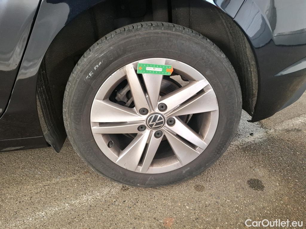  Volkswagen  Golf  VOLKSWAGEN / 2020 / 5P / Berline 2.0 TDI SCR 115 DSG7 Life Busi 1st #1