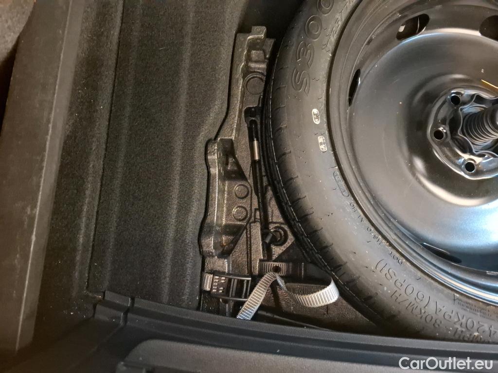  Volkswagen  Golf  VOLKSWAGEN / 2020 / 5P / Berline 2.0 TDI SCR 115 DSG7 Life Busi 1st #12