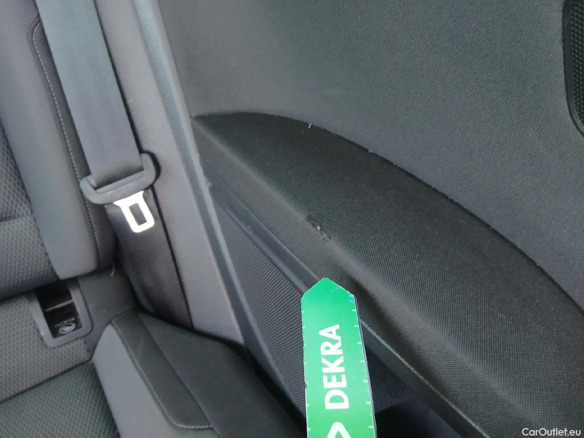  Volkswagen  Golf  VOLKSWAGEN / 2016 / 3P / berlina con portón Advance 2.0 TDI 110kW (150CV) DSG #28