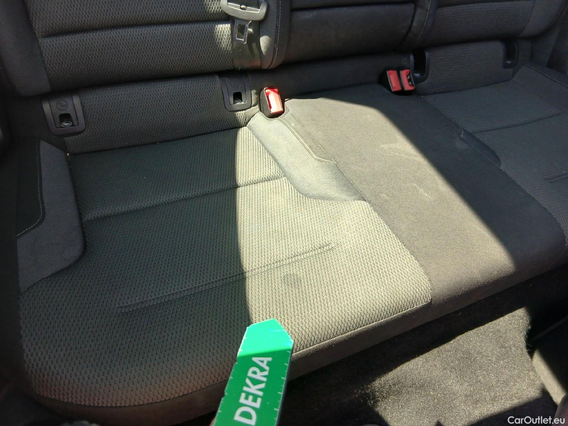  Volkswagen  Golf  VOLKSWAGEN / 2016 / 3P / berlina con portón Advance 2.0 TDI 110kW (150CV) DSG #29