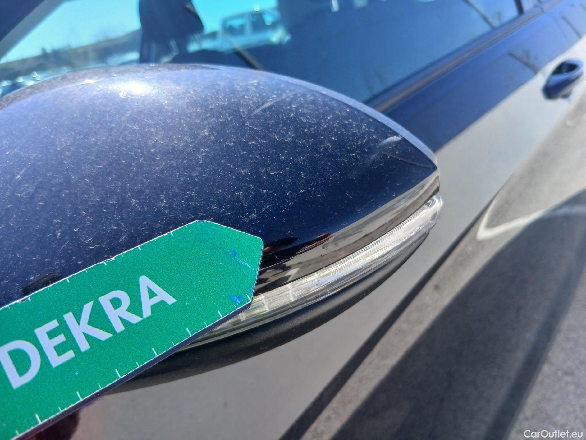  Volkswagen  Golf  VOLKSWAGEN / 2016 / 3P / berlina con portón Advance 2.0 TDI 110kW (150CV) DSG #12