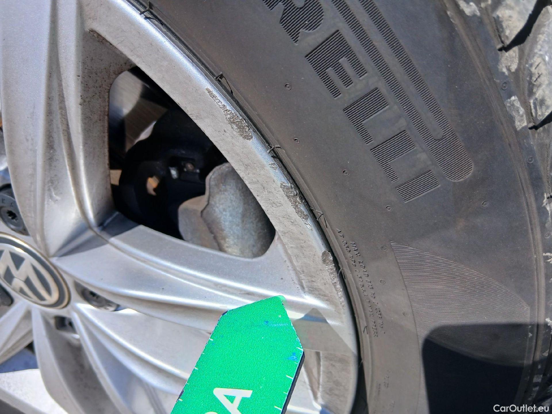  Volkswagen  Golf  VOLKSWAGEN / 2016 / 3P / berlina con portón Advance 2.0 TDI 110kW (150CV) DSG #56