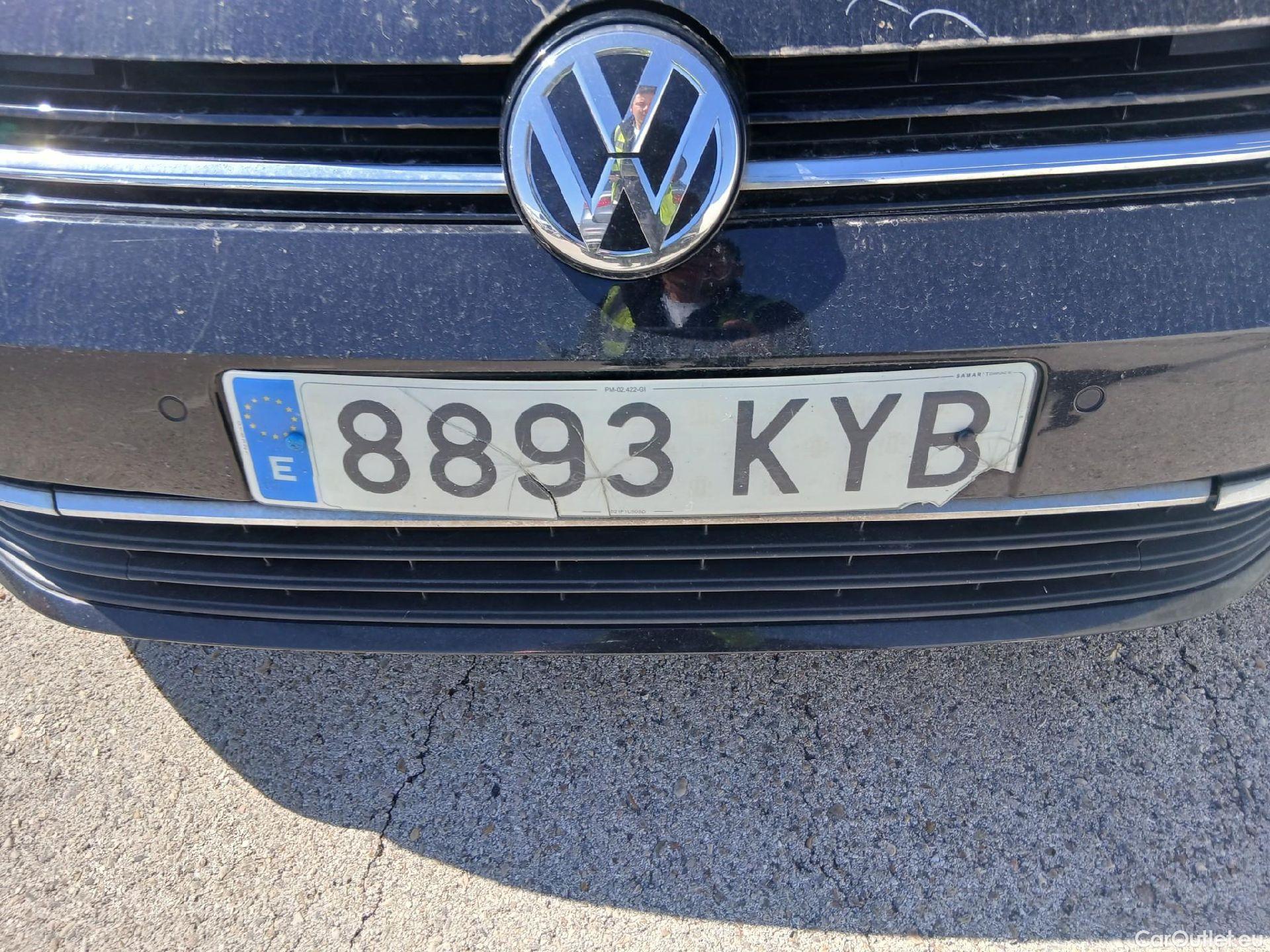  Volkswagen  Golf  VOLKSWAGEN / 2016 / 3P / berlina con portón Advance 2.0 TDI 110kW (150CV) DSG #5