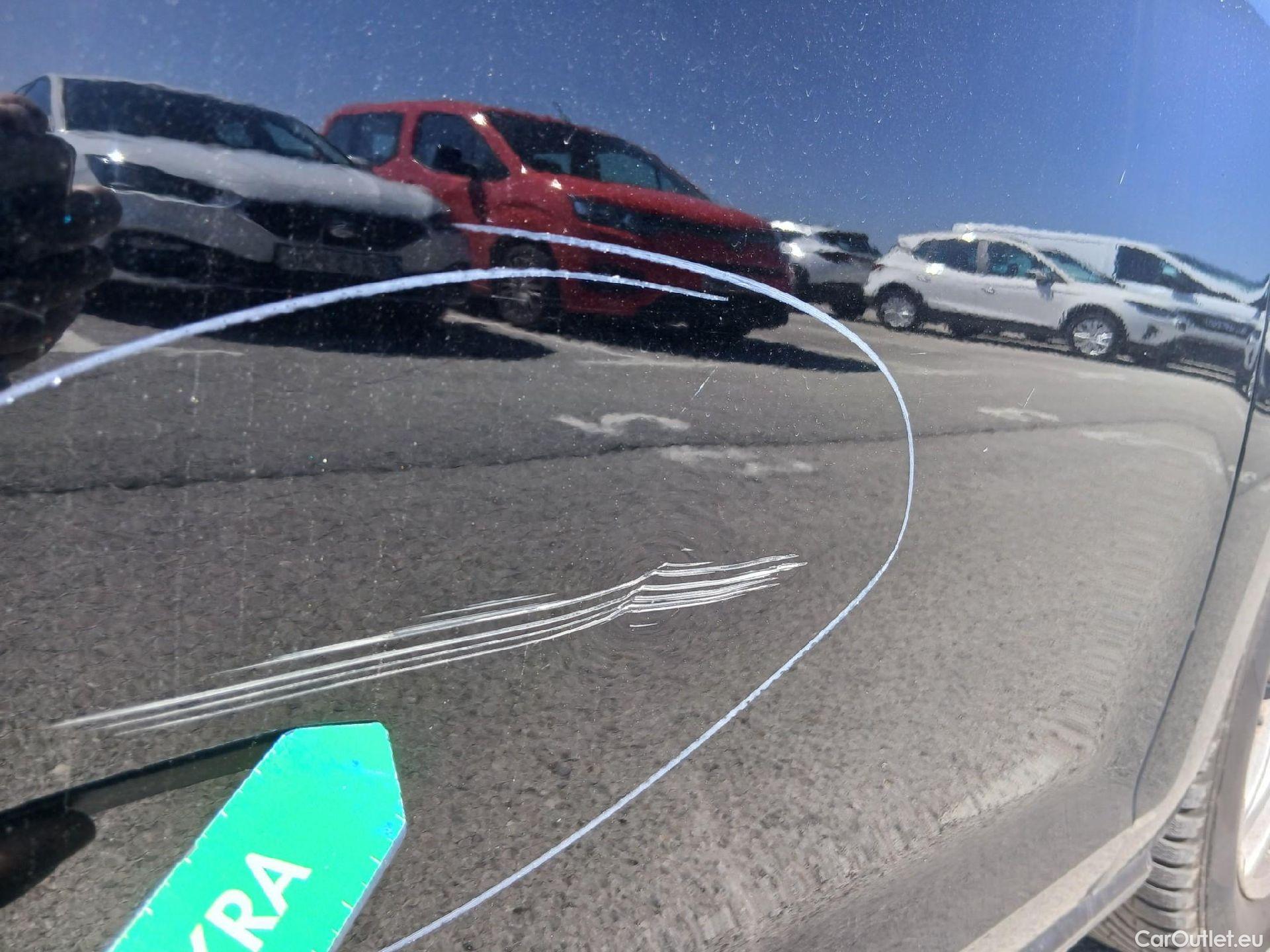  Volkswagen  Golf  VOLKSWAGEN / 2016 / 3P / berlina con portón Advance 2.0 TDI 110kW (150CV) DSG #48