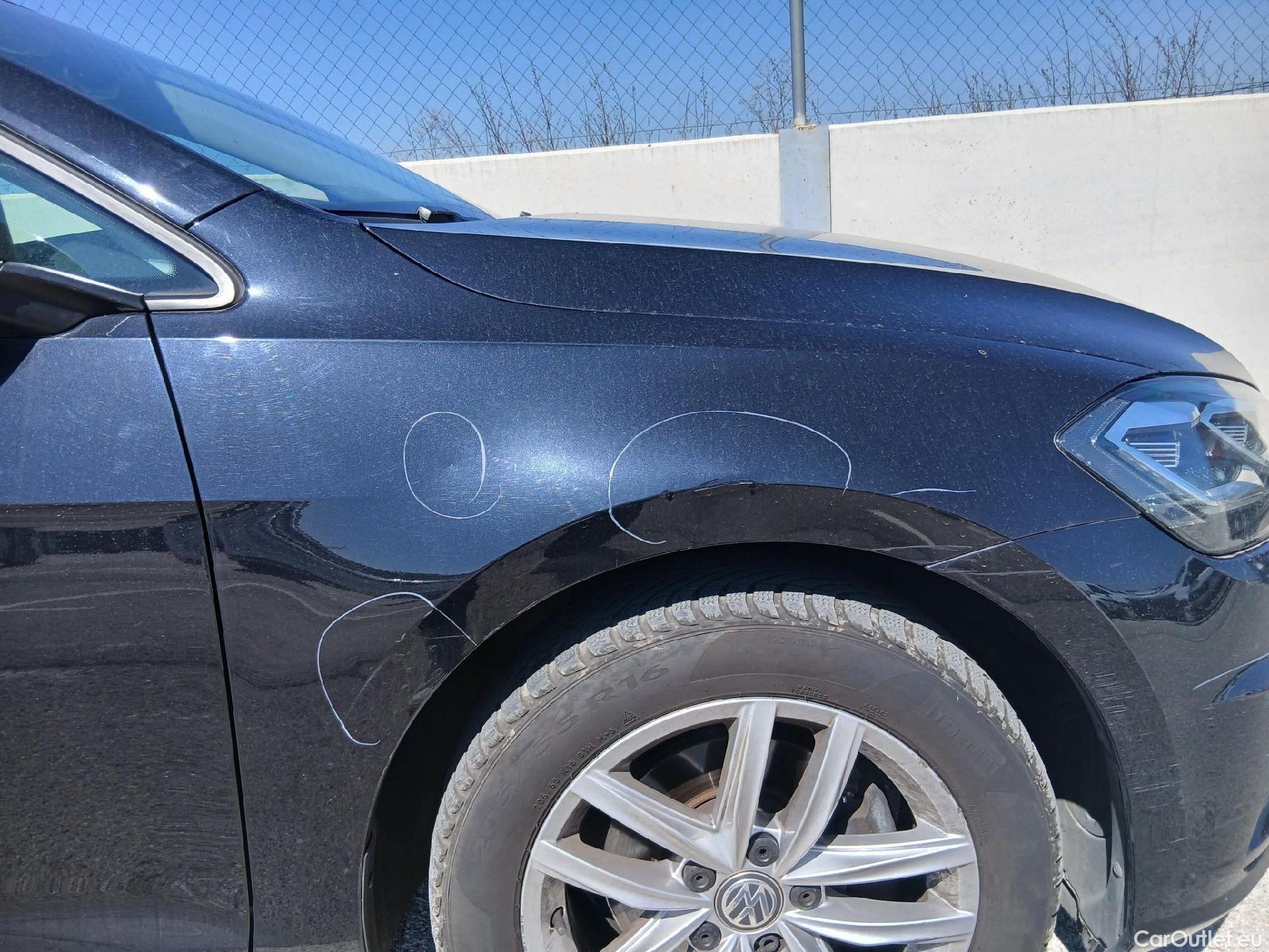  Volkswagen  Golf  VOLKSWAGEN / 2016 / 3P / berlina con portón Advance 2.0 TDI 110kW (150CV) DSG #55