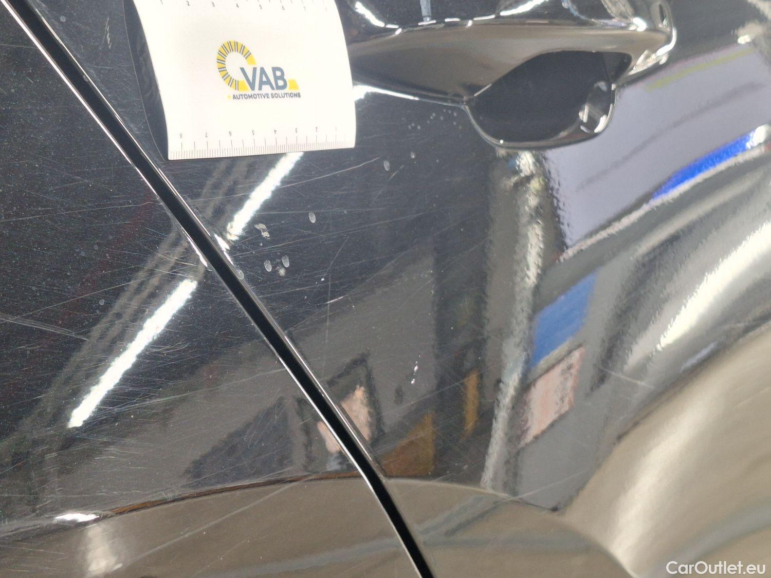  Volvo  XC 40 Volvo, XC40 '17 PHEV, Volvo XC40 T4 Recharge Geartronic R-Design 5d #14