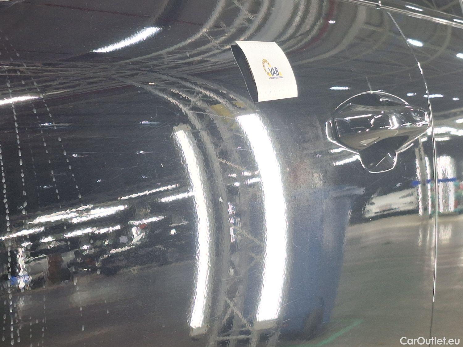  Volvo  XC 40 Volvo, XC40 '17 PHEV, Volvo XC40 T4 Recharge Geartronic R-Design 5d #39