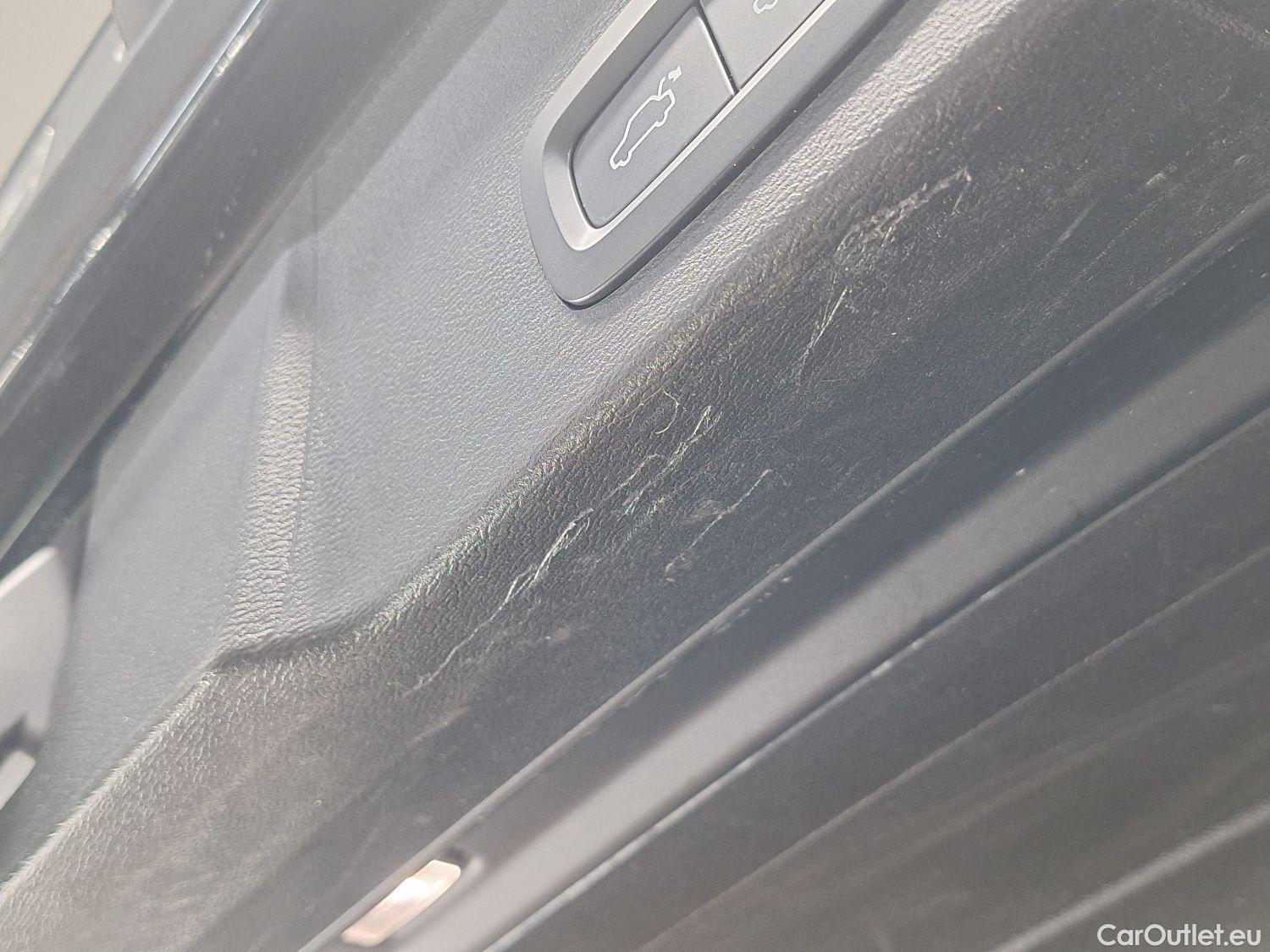  Volvo  XC 40 Volvo, XC40 '17 PHEV, Volvo XC40 T4 Recharge Geartronic R-Design 5d #31