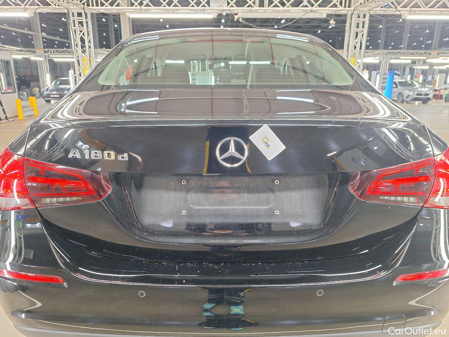  Mercedes  A-Klasse Mercedes, A-Class Berline '18, Mercedes-Benz  Limousine A 180d Business S #29