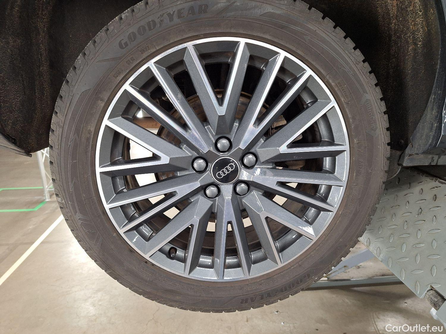  Audi  Q3 Audi,  SB '19 PHEV, Audi  Sportback 45 TFSI e S tronic 5d #4