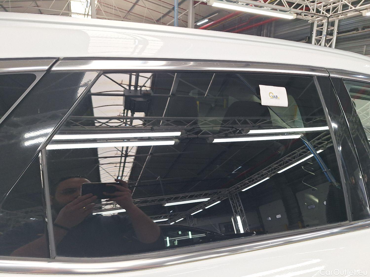  MG  EHS MG,  '20 PHEV, MG  1.5T Luxury 5d #20