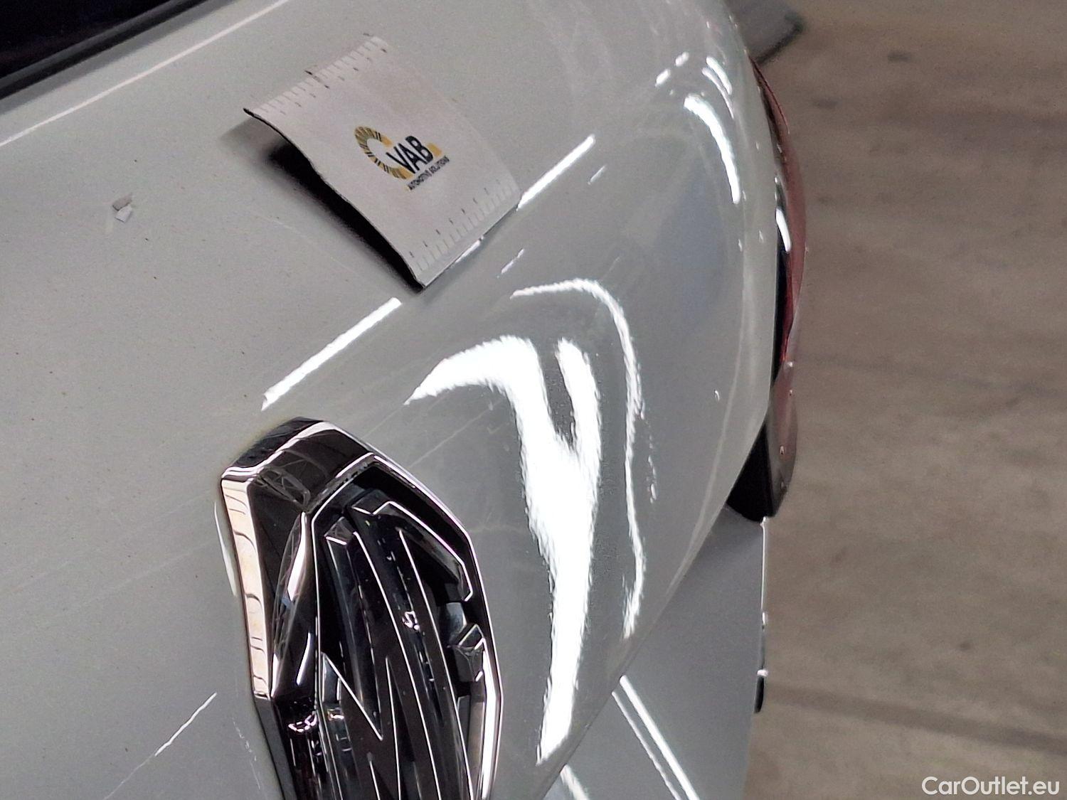  MG  EHS MG,  '20 PHEV, MG  1.5T Luxury 5d #27