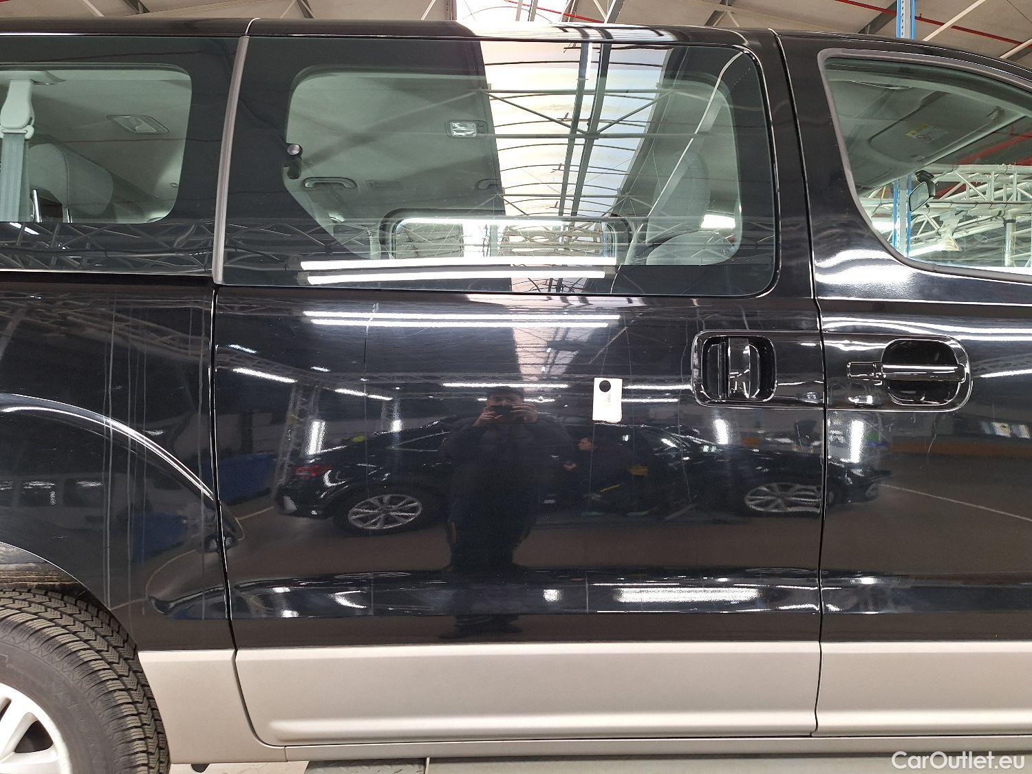  Hyundai  H-1 Hyundai, , Hyundai  People 2.5 CRDi 100kW Executive 5d #45