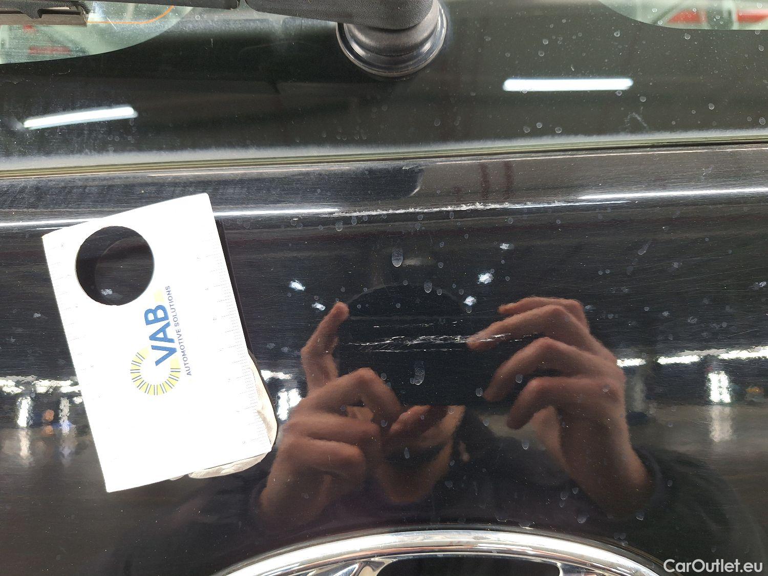  Hyundai  H-1 Hyundai, , Hyundai  People 2.5 CRDi 100kW Executive 5d #33