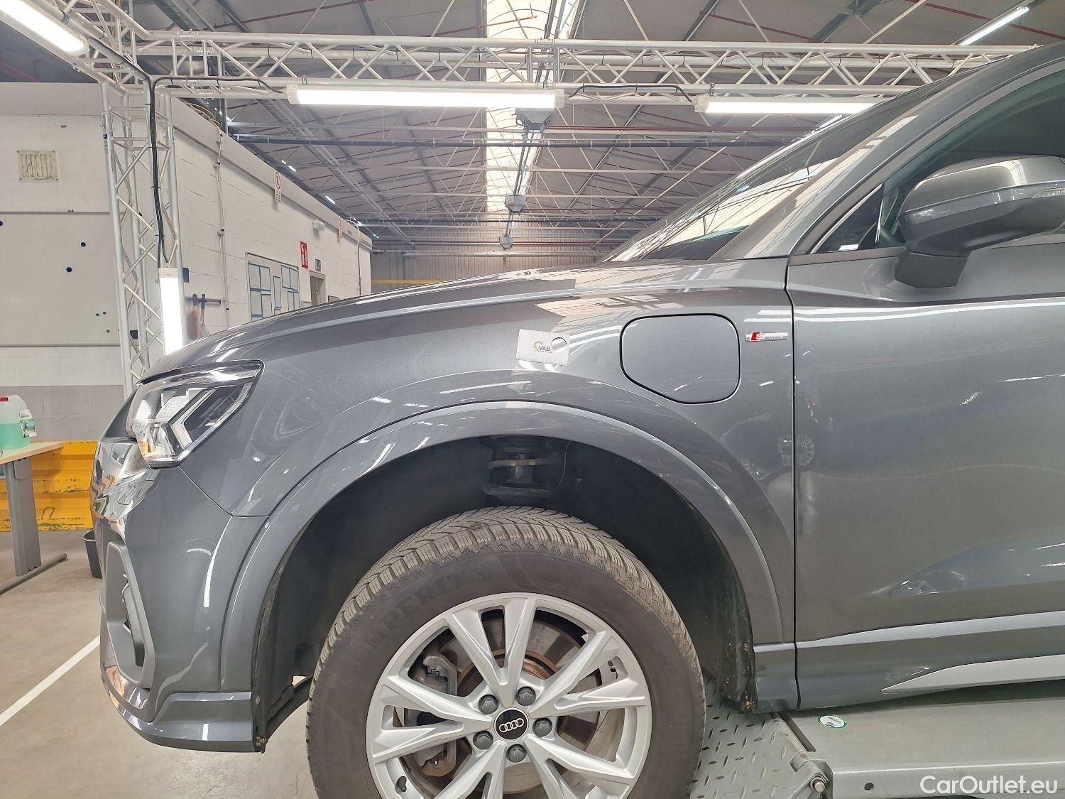  Audi  Q3 Audi,  '18 PHEV, Audi  45 TFSI e S tronic S Line 5d #52