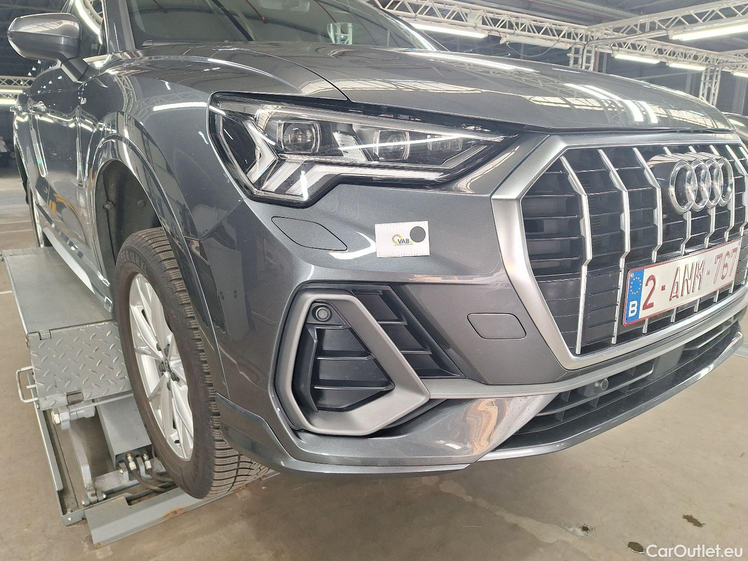  Audi  Q3 Audi,  '18 PHEV, Audi  45 TFSI e S tronic S Line 5d #1