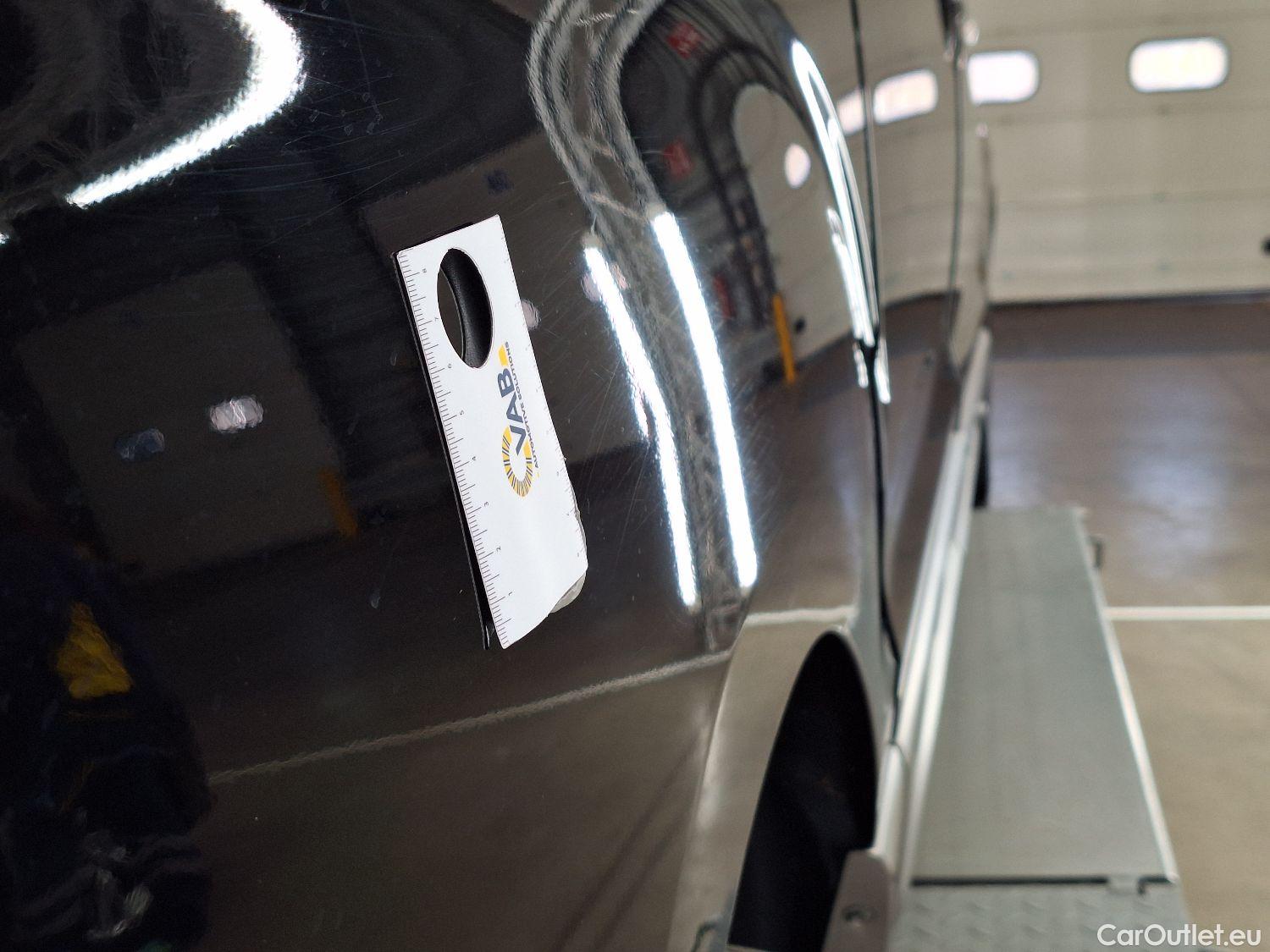  Hyundai  H-1 Hyundai, , Hyundai  People 2.5 CRDi 100kW Executive 5d #25