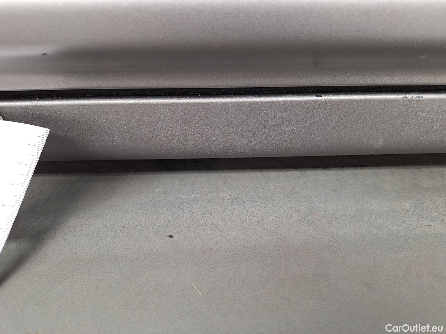  Hyundai  H-1 Hyundai, , Hyundai  People 2.5 CRDi 100kW Executive 5d #5