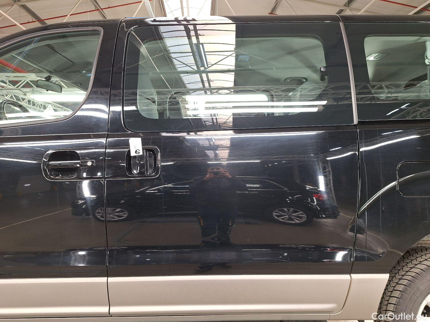  Hyundai  H-1 Hyundai, , Hyundai  People 2.5 CRDi 100kW Executive 5d #37