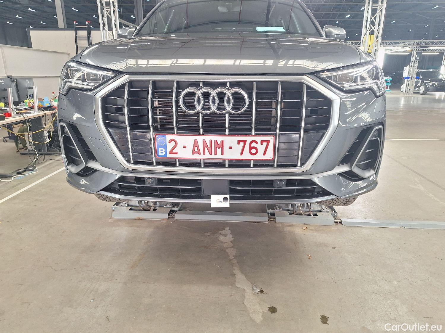  Audi  Q3 Audi,  '18 PHEV, Audi  45 TFSI e S tronic S Line 5d #7