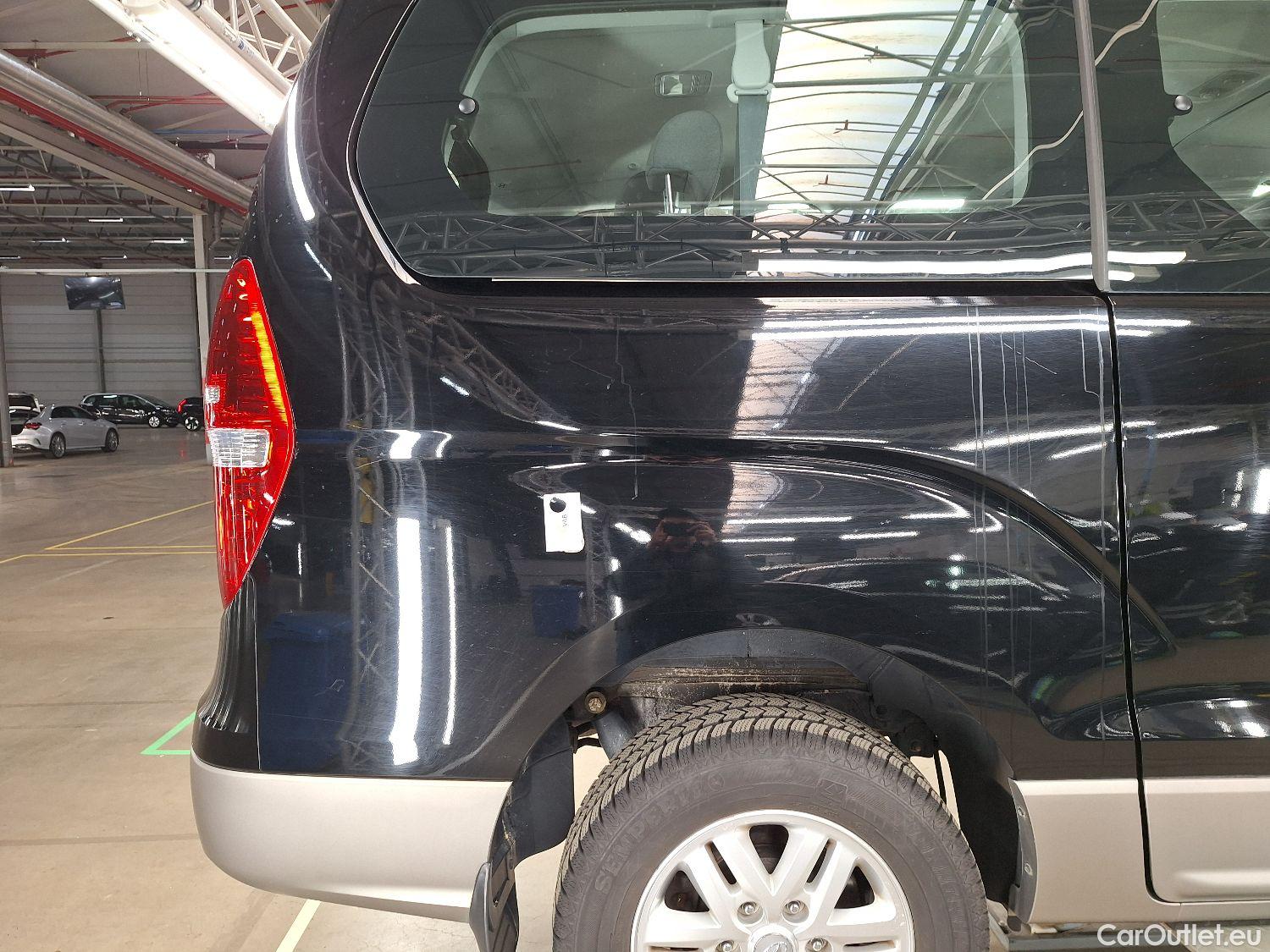  Hyundai  H-1 Hyundai, , Hyundai  People 2.5 CRDi 100kW Executive 5d #24