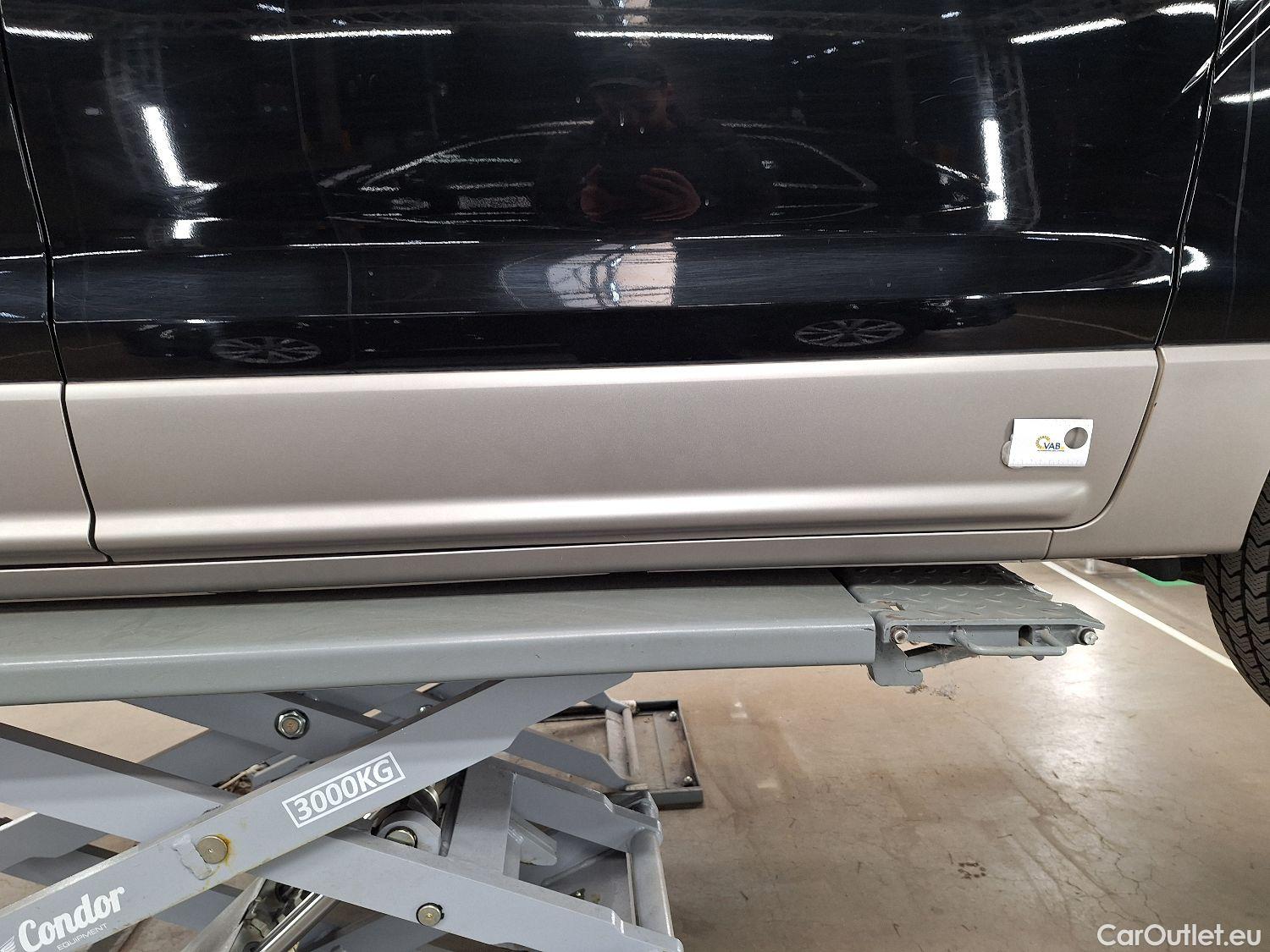  Hyundai  H-1 Hyundai, , Hyundai  People 2.5 CRDi 100kW Executive 5d #12