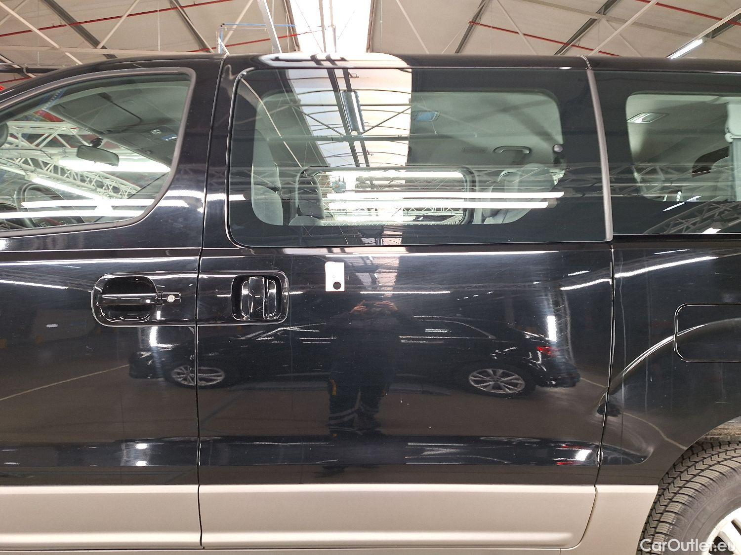  Hyundai  H-1 Hyundai, , Hyundai  People 2.5 CRDi 100kW Executive 5d #35