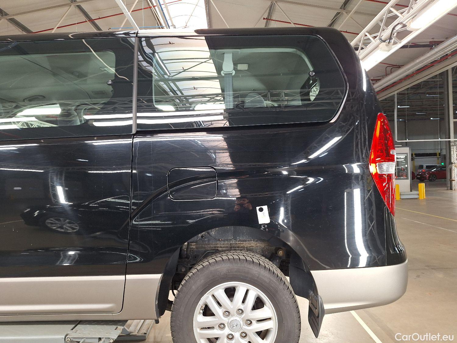  Hyundai  H-1 Hyundai, , Hyundai  People 2.5 CRDi 100kW Executive 5d #51