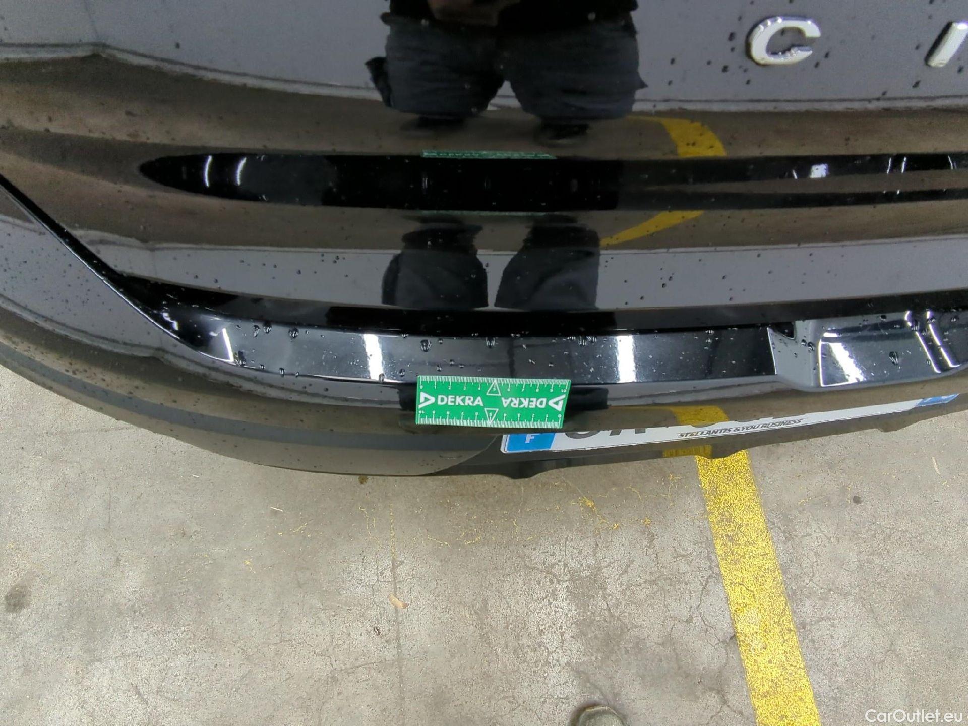  Citroen  C4 CITROEN  X / 2022 / 4P / Berline PureTech 130 S&S EAT8 Shine #9