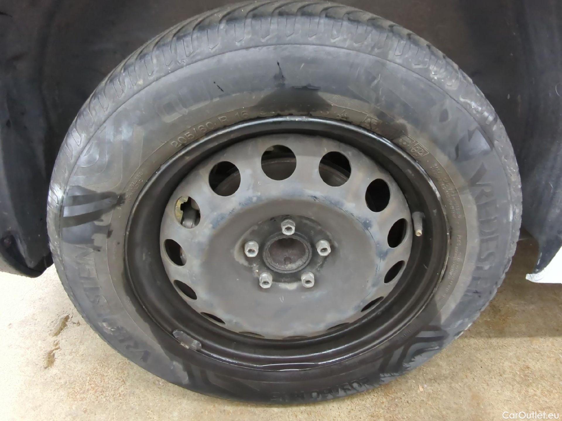  Toyota  Proace TOYOTA  City / 2019 / 4P / Fourgonnette 1.5 Medium 75 D-4D Business #12