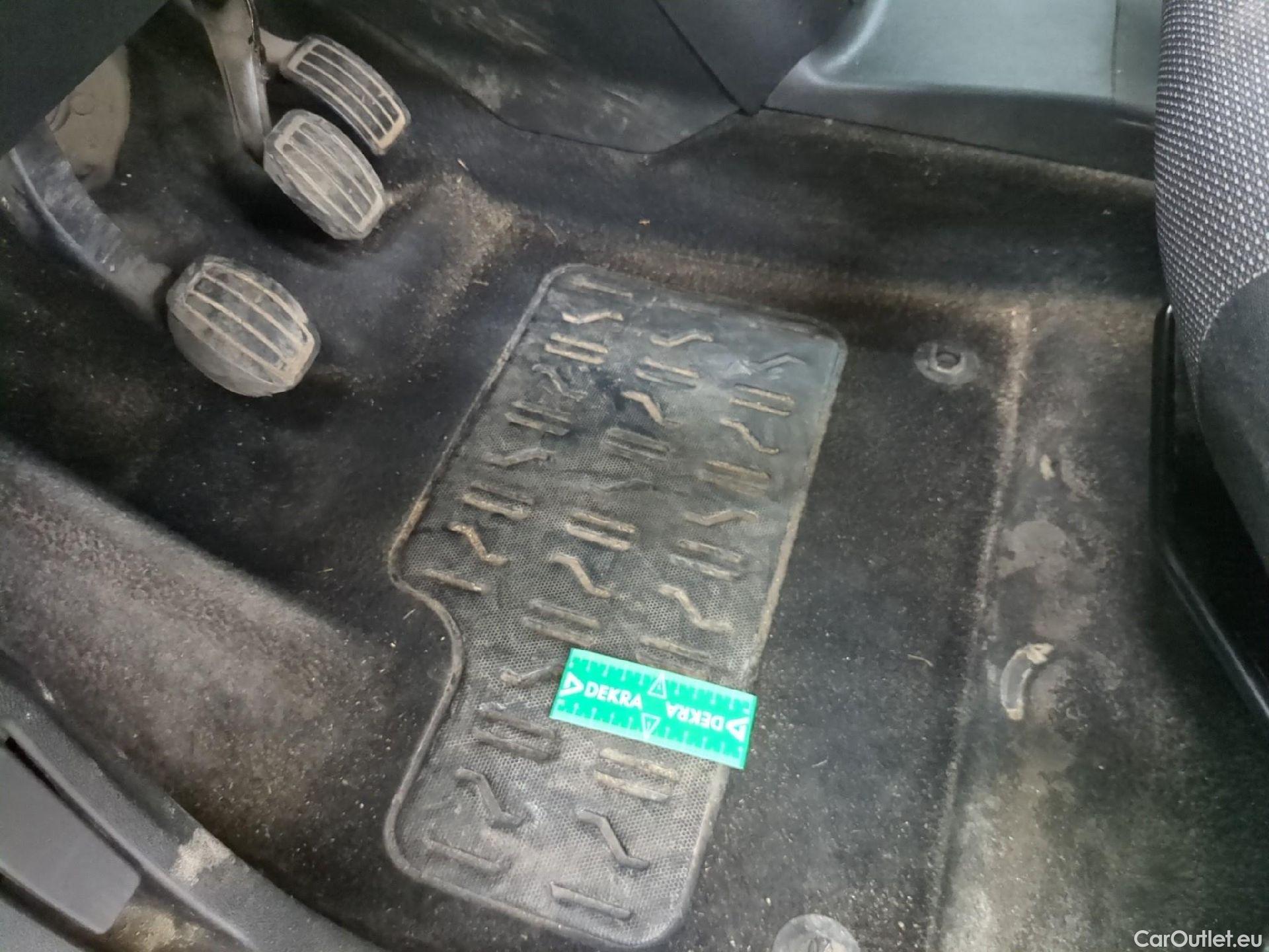  Toyota  Proace TOYOTA  City / 2019 / 4P / Fourgonnette 1.5 Medium 75 D-4D Business #4