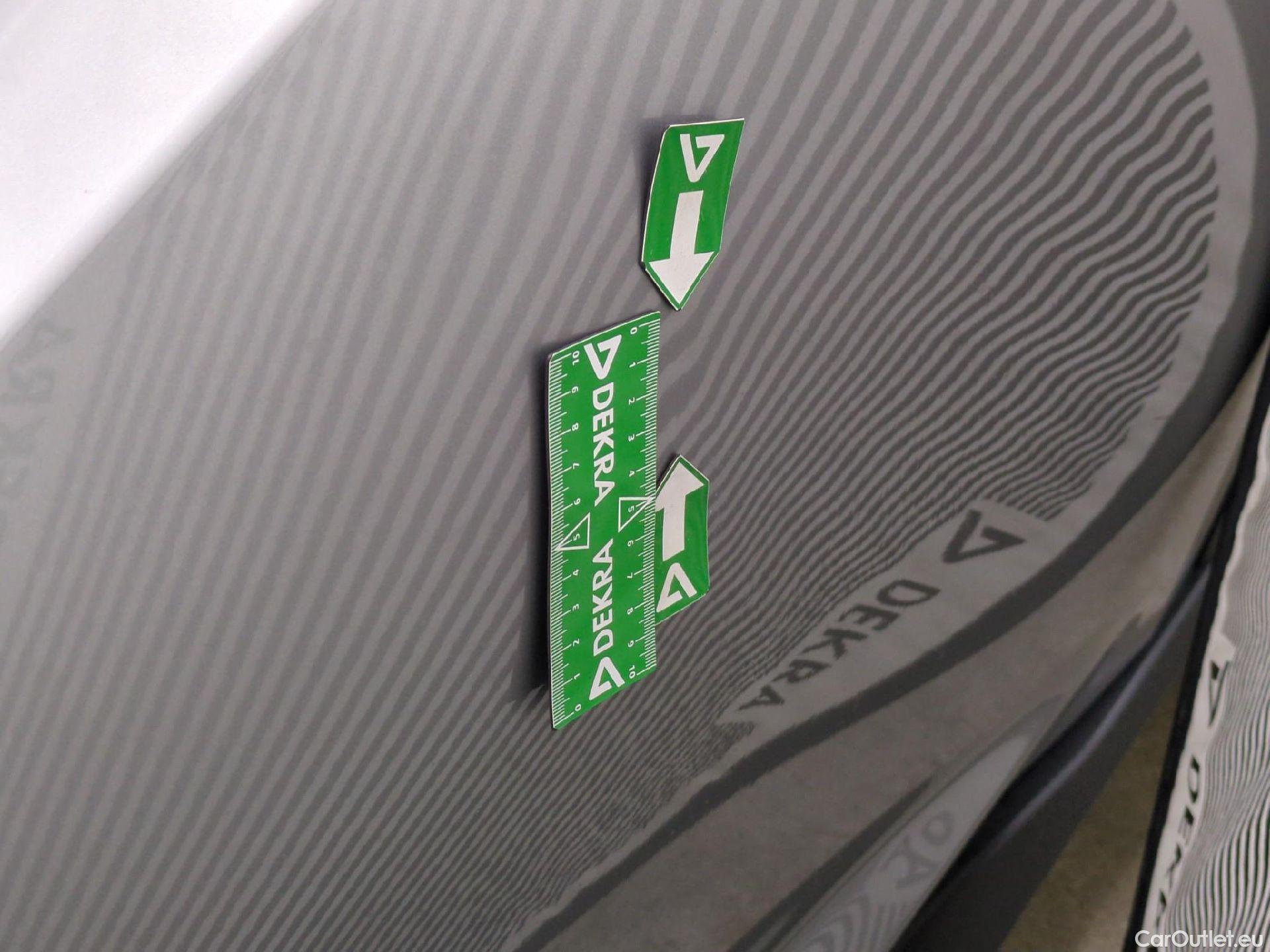  Nissan  Juke NISSAN  / 2019 / 5P / Crossover Hybrid 143 Business+ #9