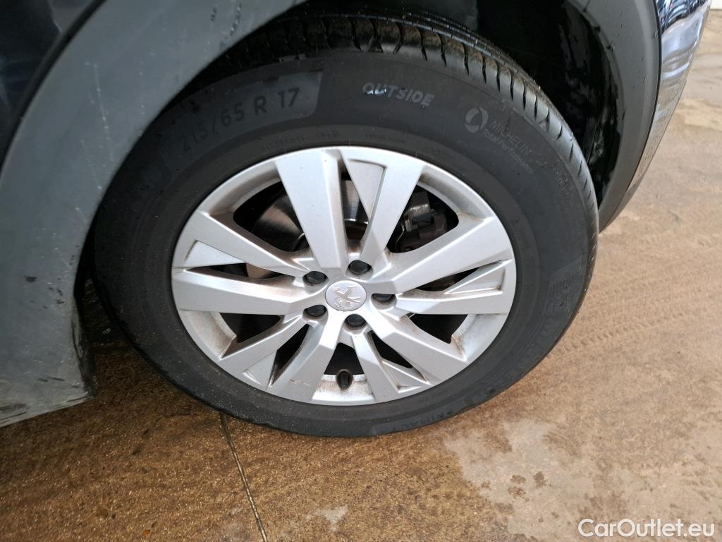  Peugeot  3008  Active Business 1.2 PureTech 130CV BVA8 E6d #8