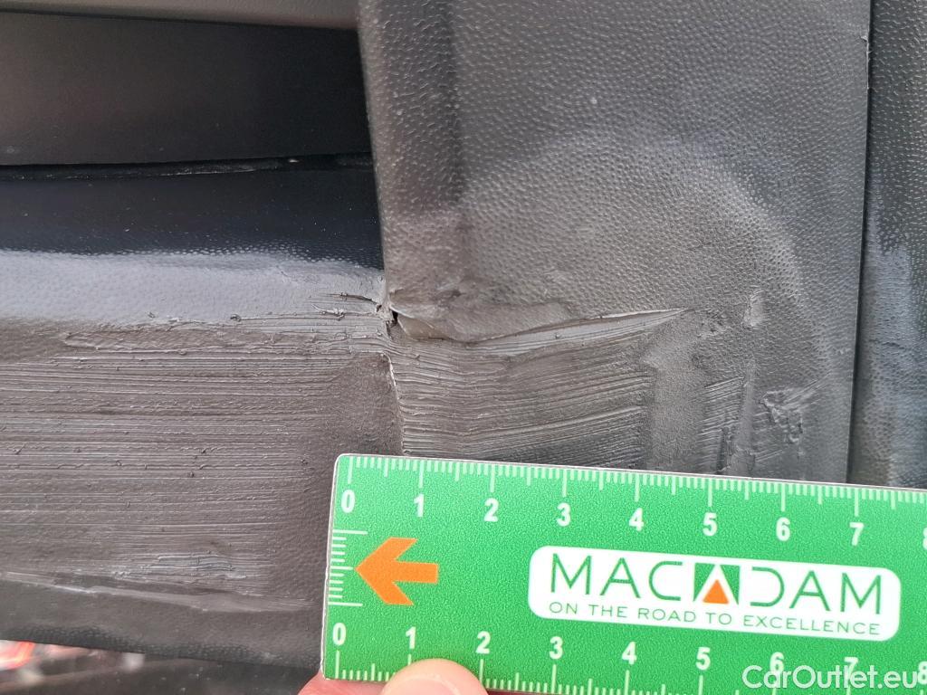  Volkswagen  Crafter  Fourgon Fourgon Business Line L3H3 FWD 35 2.0 TDI 175CV BVA8 E6d #4