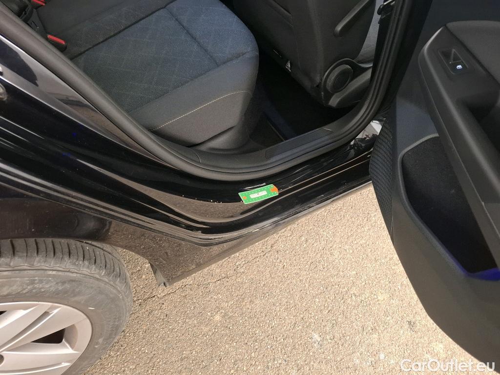  Volkswagen  Golf  VOLKSWAGEN / 2020 / 5P / Berline 2.0 TDI SCR 115 DSG7 Life Busi 1st #19