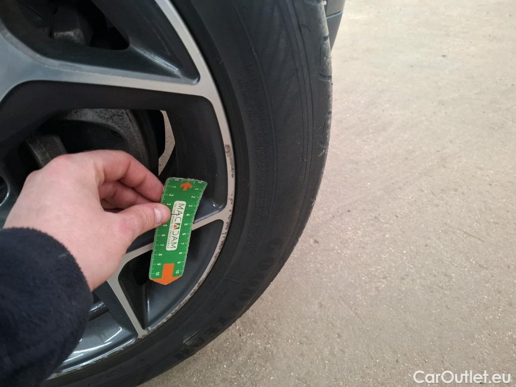  Bmw  X1 Série  sDrive 20i Lounge 2.0 190CV BVA7 E6 #19