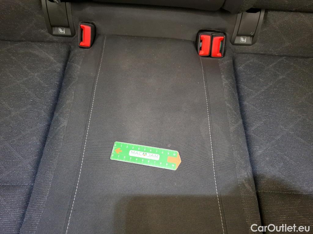  Volkswagen  Golf  VOLKSWAGEN / 2020 / 5P / Berline 2.0 TDI SCR 115 DSG7 Life Busi 1st #16