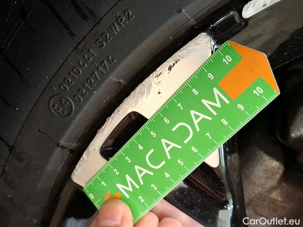  KIA  XCeed KIA  / 2022 / 5P / Crossover 1.6 GDI PHEV LOUNGE DCT6 #5