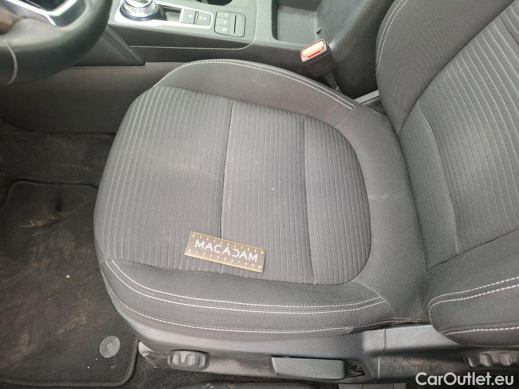  Ford  Kuga FORD  / 2019 / 5P / SUV 2.5 Dur 225 hybrid PHEV Pshift Titanium #28