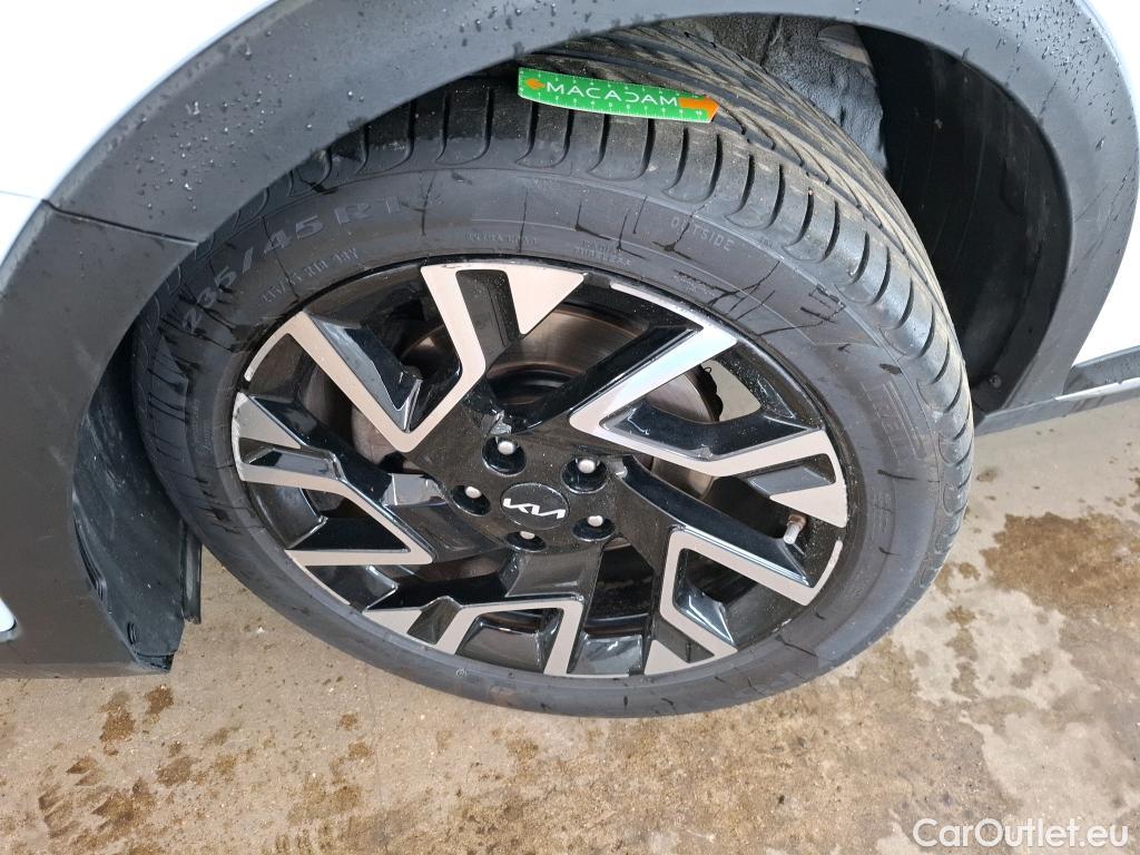  KIA  XCeed KIA  / 2022 / 5P / Crossover 1.6 GDI PHEV LOUNGE DCT6 #4