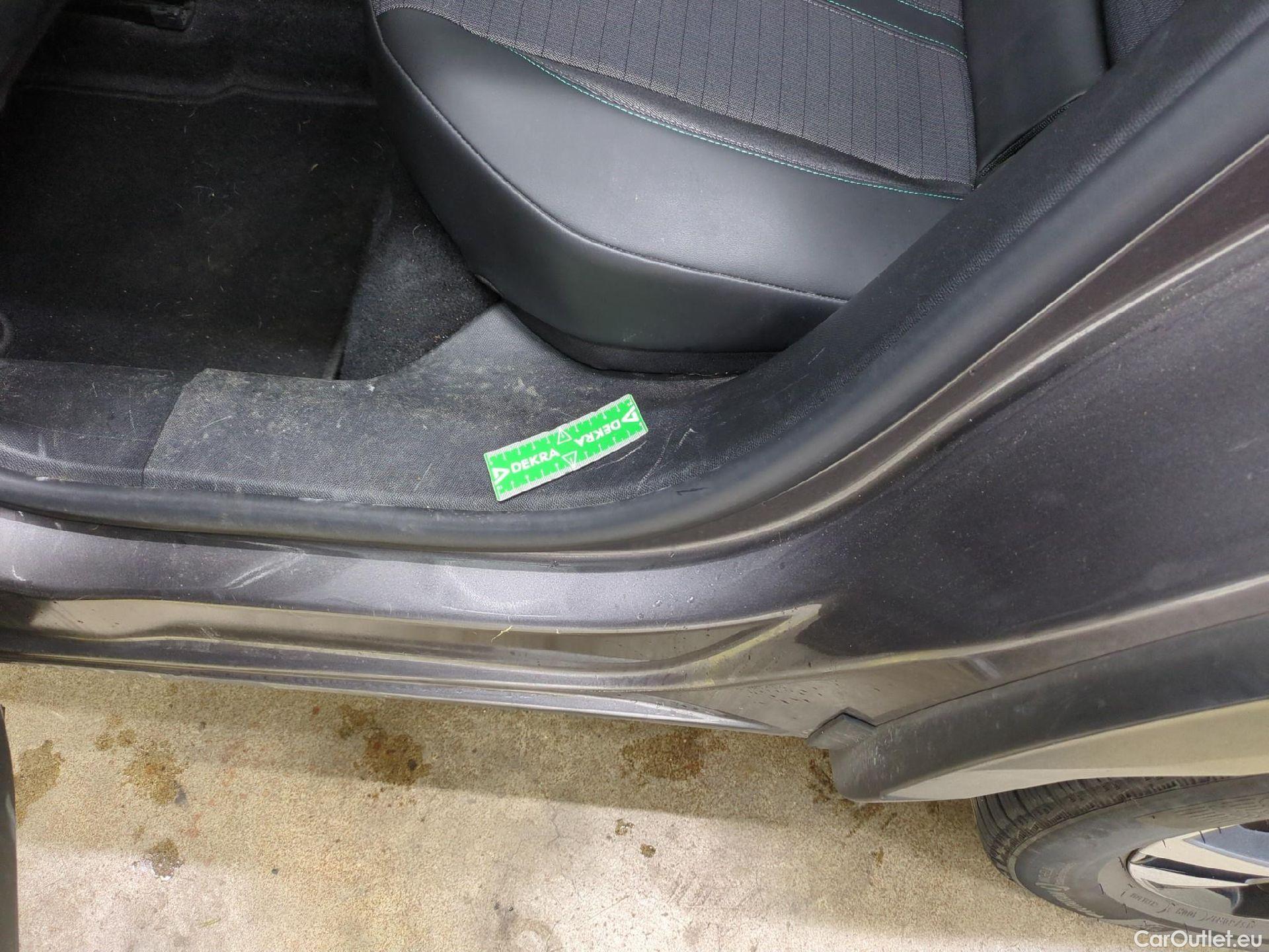  Peugeot  2008  Allure Business 1.5 HDi 110CV BVM6 E6d #17