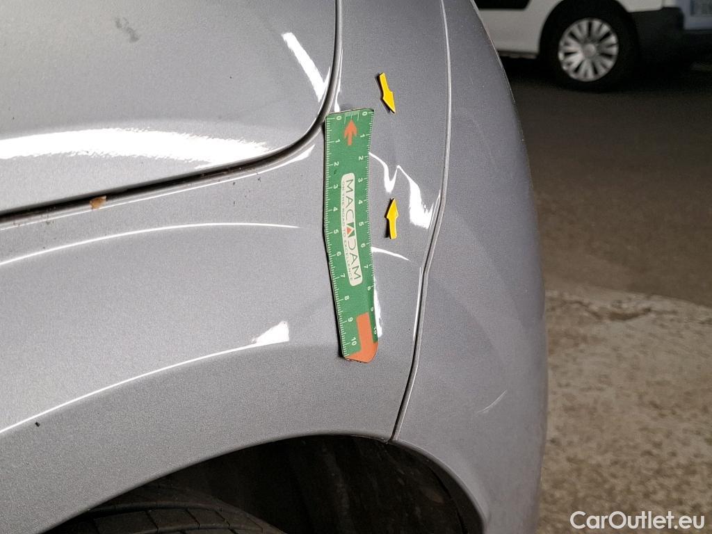  Peugeot  208  Active Pack 1.5 HDi 100CV BVM6 E6d #18