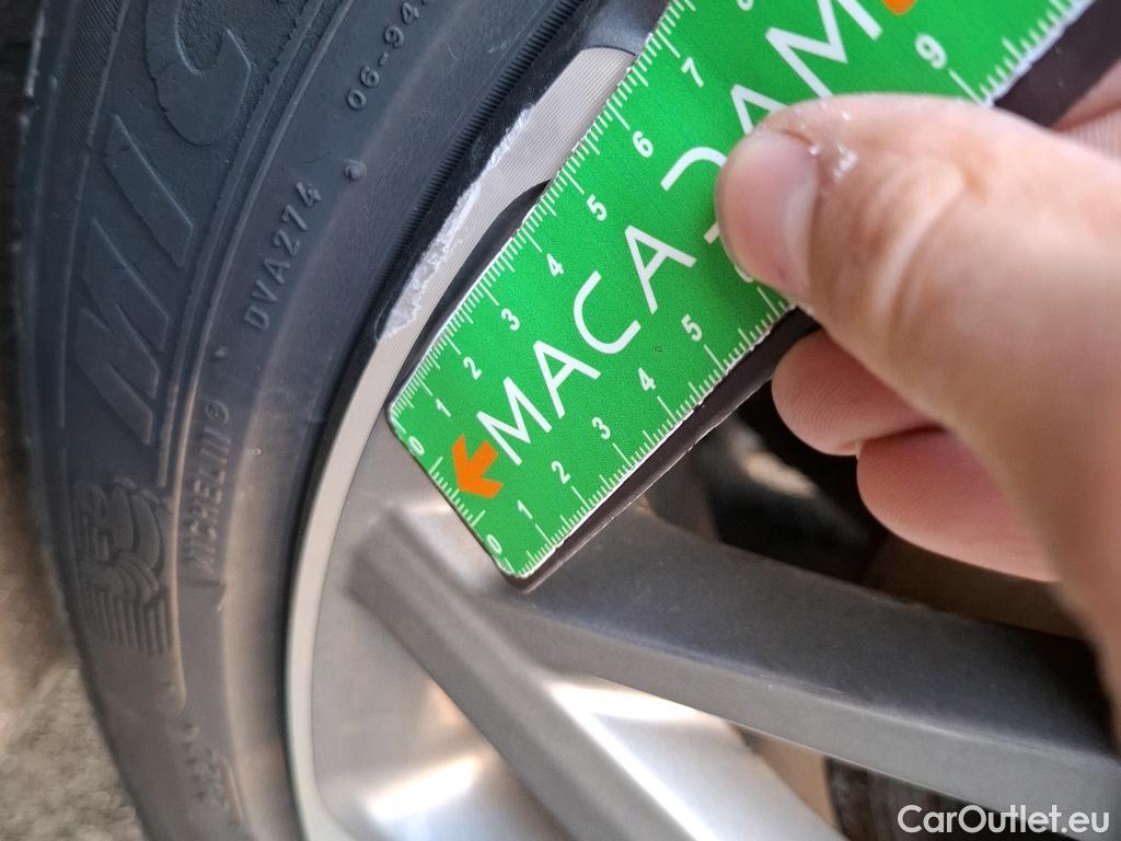  Hyundai  Konna HYUNDAI Kona / 2020 / 5P / SUV 1.6 HYBRID 141 EXECUTIVE HEV #9