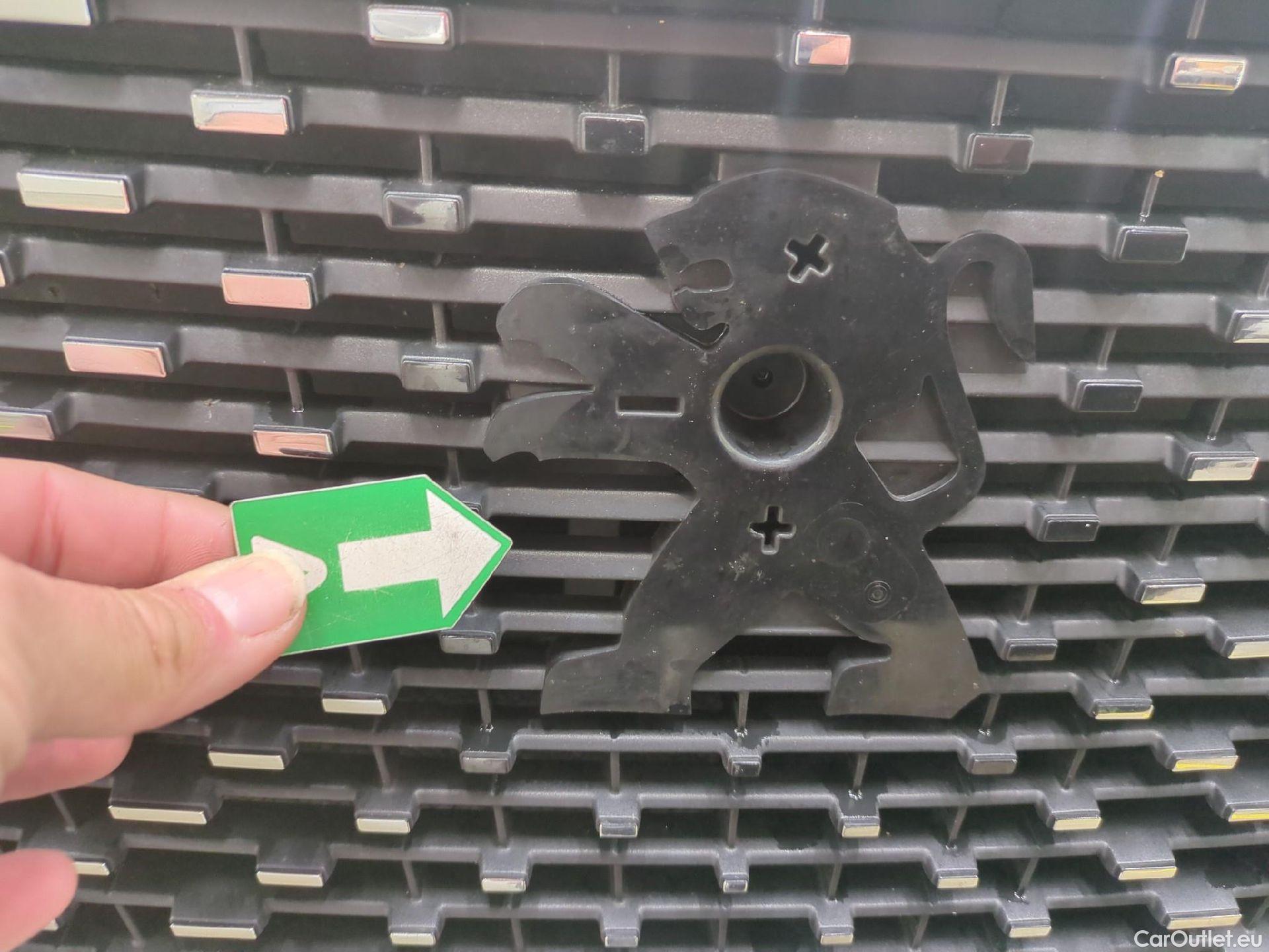  Peugeot  2008  Allure Business 1.5 HDi 110CV BVM6 E6d #16