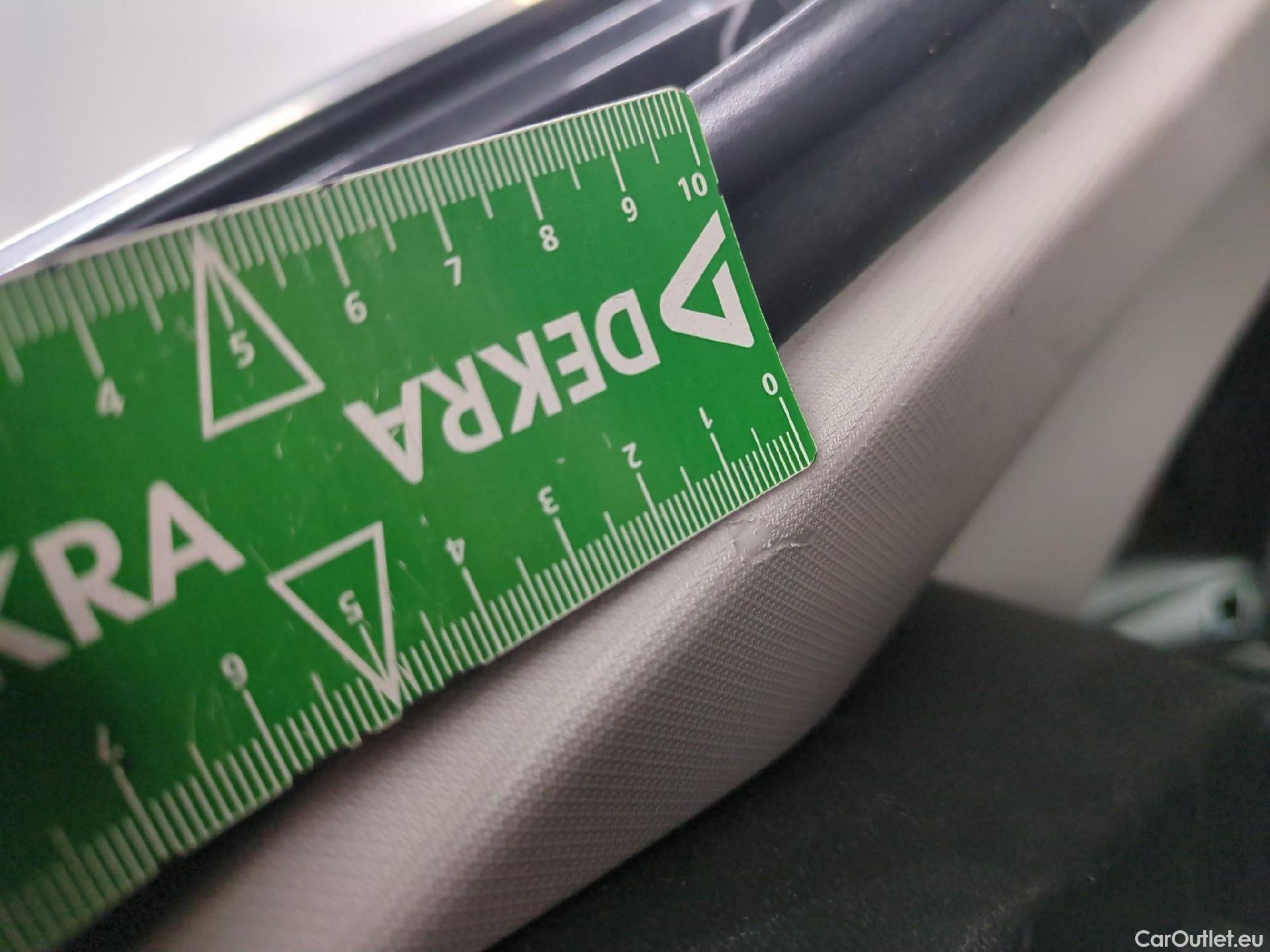  Volkswagen  T-ROC VOLKSWAGEN  / 2017 / 5P / SUV 2.0 TDI 150 LOUNGE BUSINESS DSG7 #12