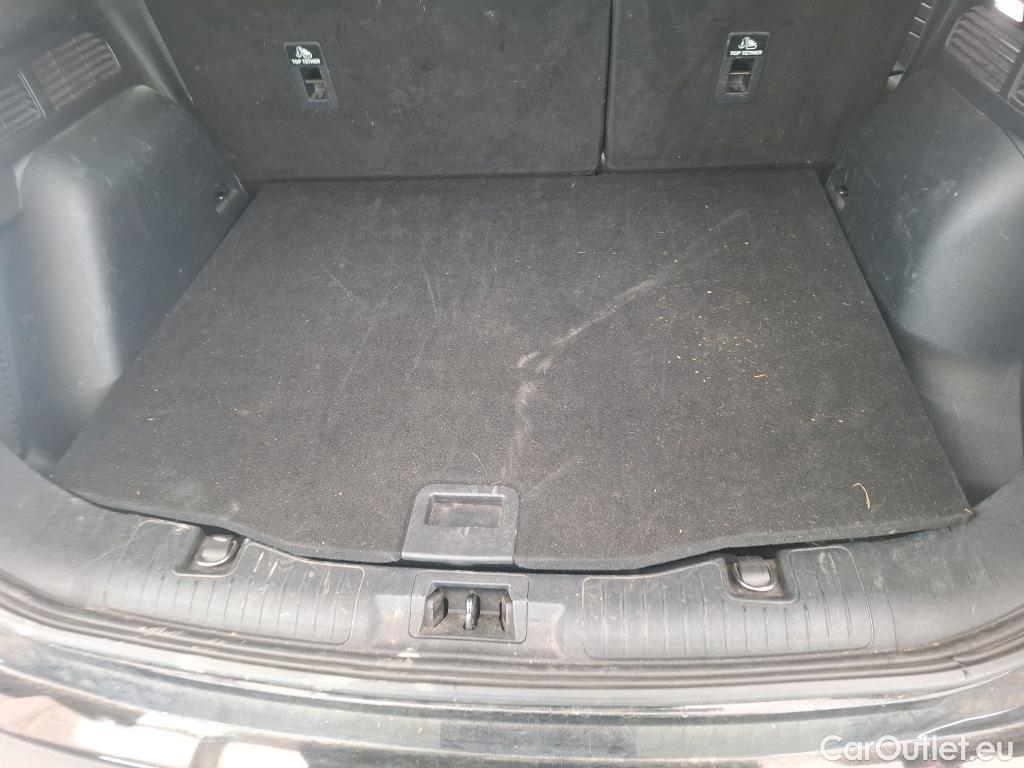  Ford  Kuga FORD  / 2019 / 5P / SUV 2.5 Dur 225 hybrid PHEV Pshift Titanium #8